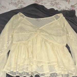 Creme cute medium top American eagle
